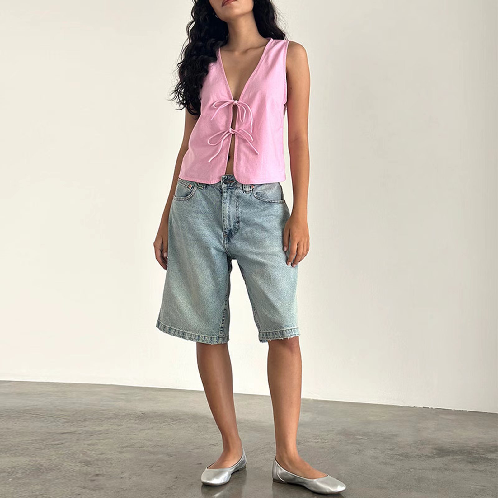 European and American Amazon Cross-border 2024 New Fashion Lace-up Deep V Sexy Vest Sleeveless Top Vest for Women