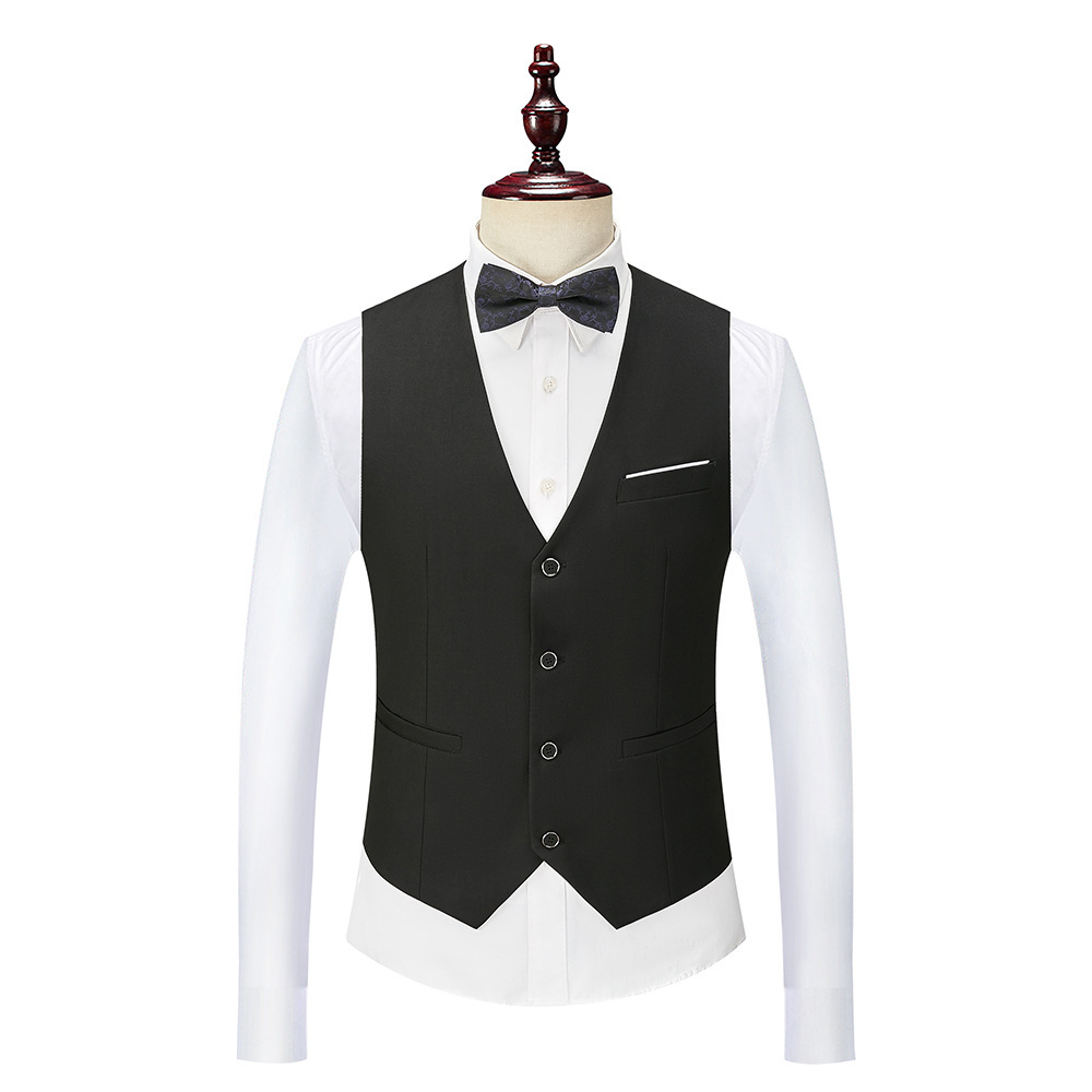 Elegante completo da uomo tre pezzi per matrimonio collo sciallato_voghion.com