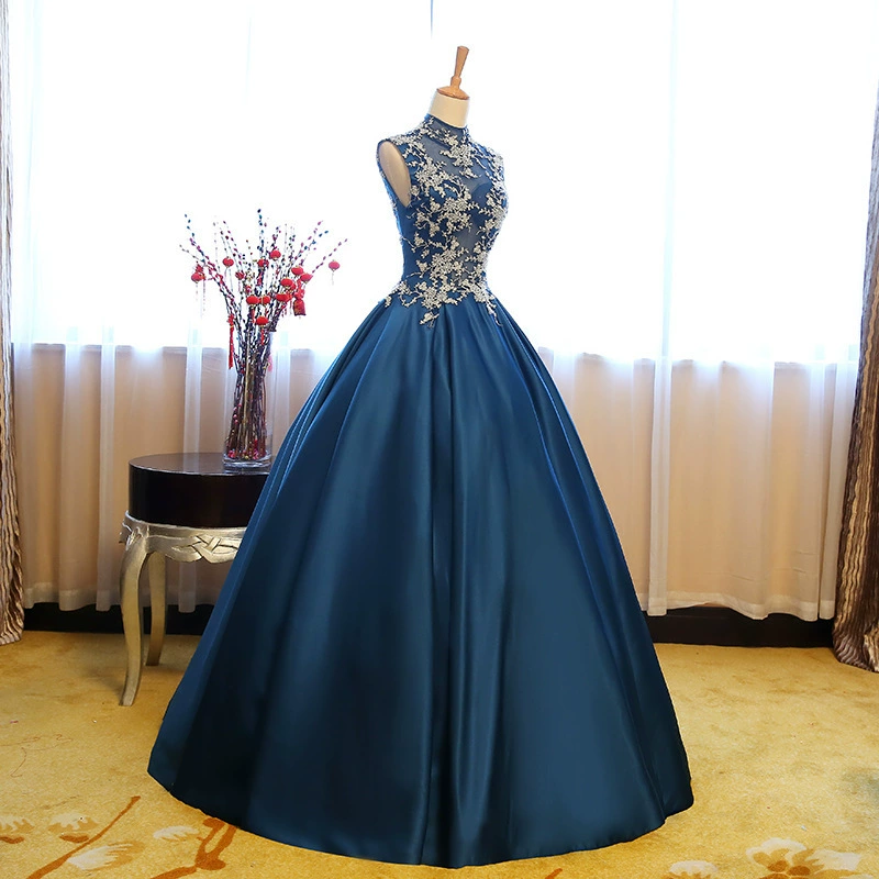 Elegant long fitted evening dress