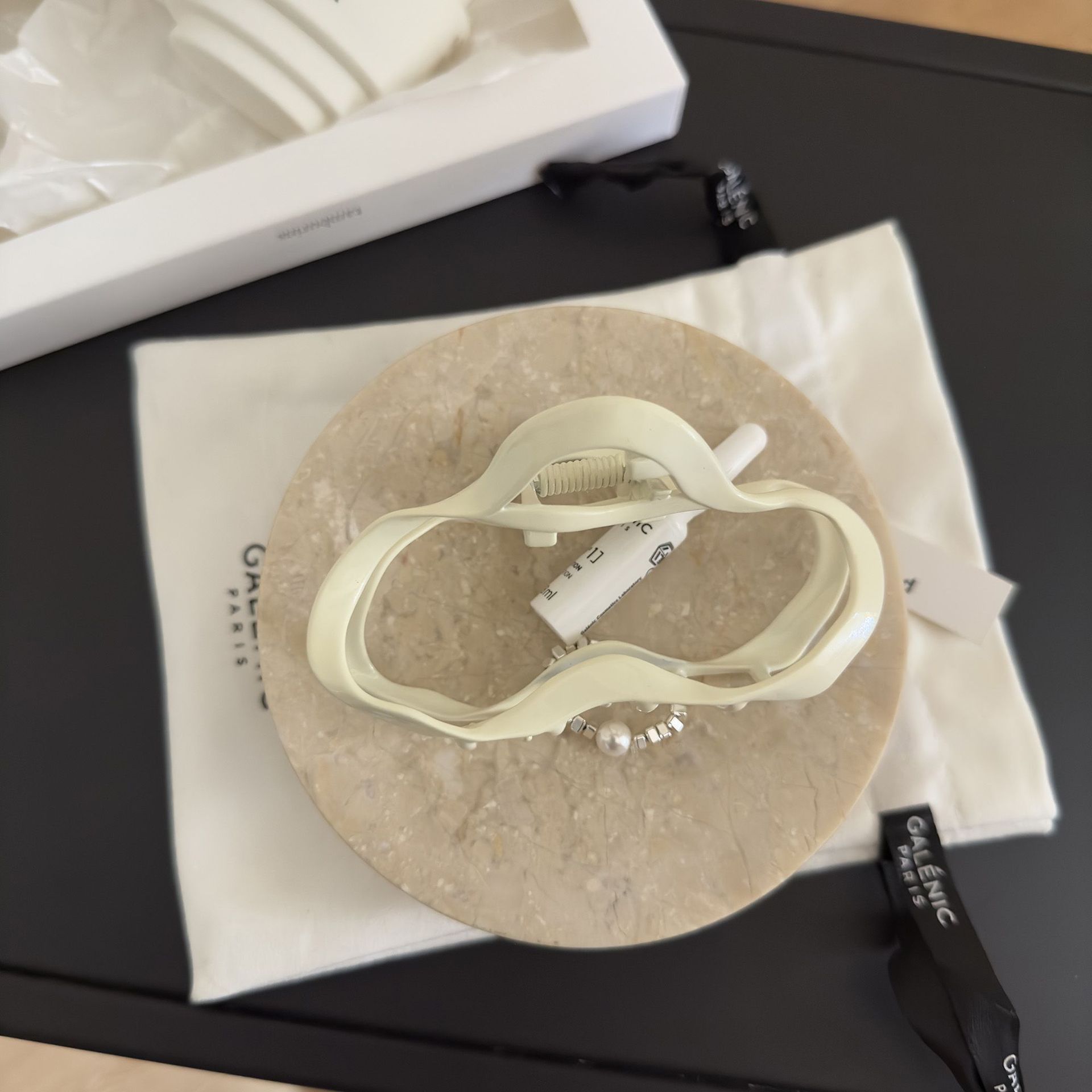 화이트 클라우드 그립 (1)