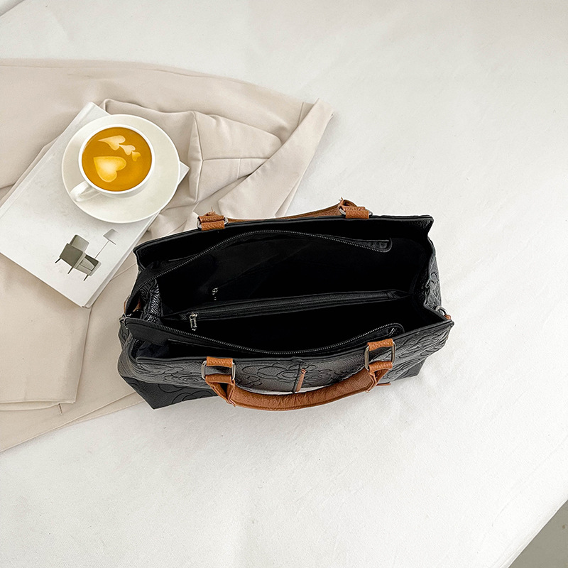 2024 new cross-border handbag, a large-capacity single-shoulder cross-border bestseller with soft leather embossed single-shoulder for women undefined