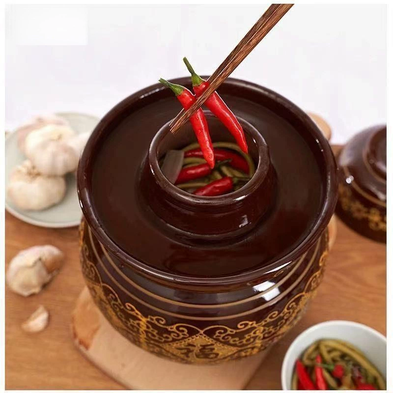 Сычуаньские маринованные огурцы и банки для кимчи для домашнего использования, традиционные глиняные герметичные банки для маринования и консервирования традиционных маринованных бобышек старого стиля.