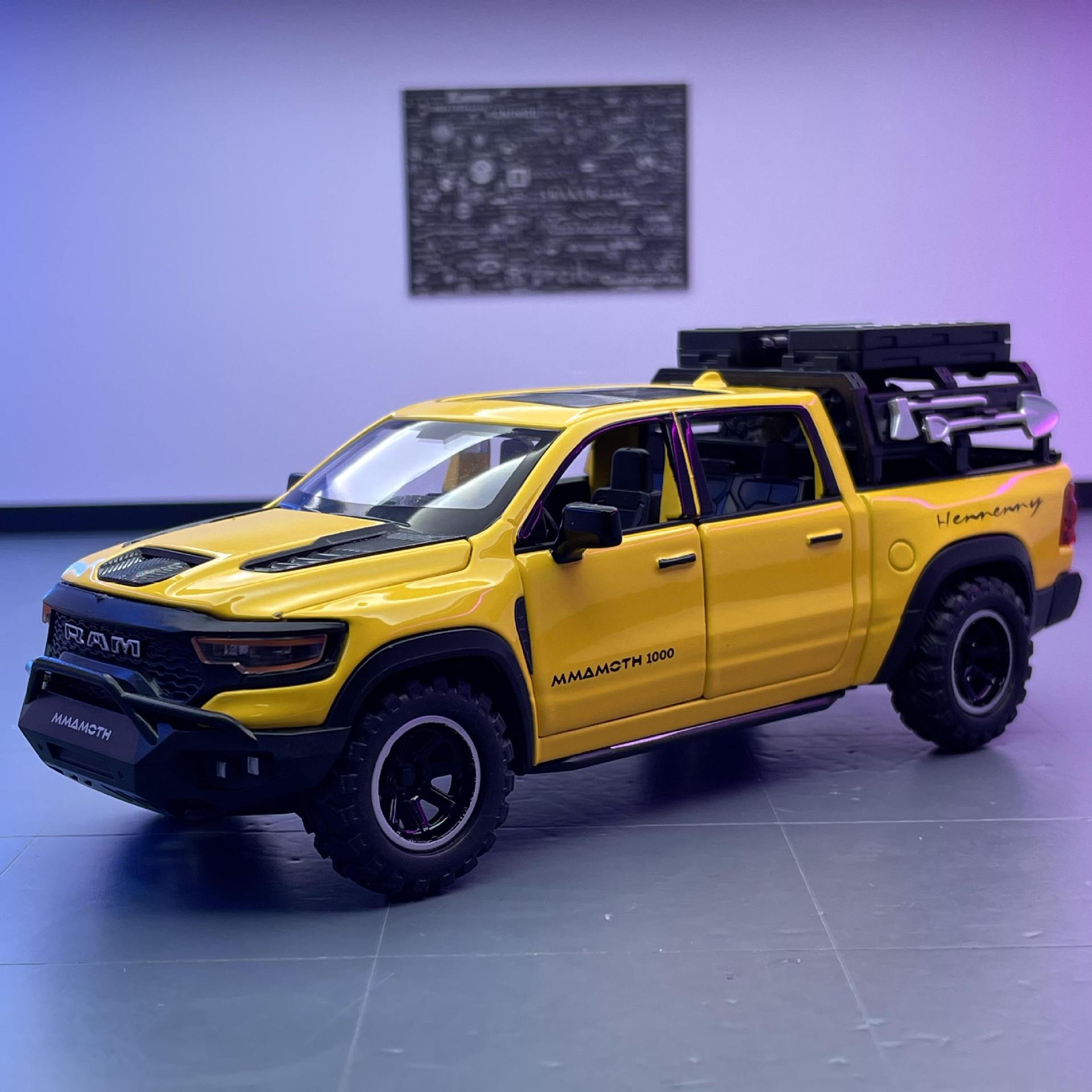 Zhongyuan Xinghe Gold Car Model 1:32 Mammoth Pickup Vehículo todoterreno con sonido y luz Adornos de modelo de juguete para niños