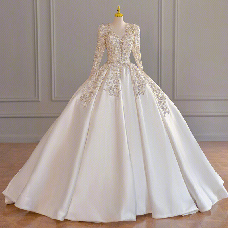French-Style Wedding Dress 2026 New Model Bride Long-Sleeve Heavy Embroidery V-Neck Satin Court-Style Floor-Length Wedding Dress French-Style Wedding Dress 2026 New Model Bride Long-Sleeve Heavy Embroidery V-Neck Satin Court-Style Floor-Length Wedding Dress