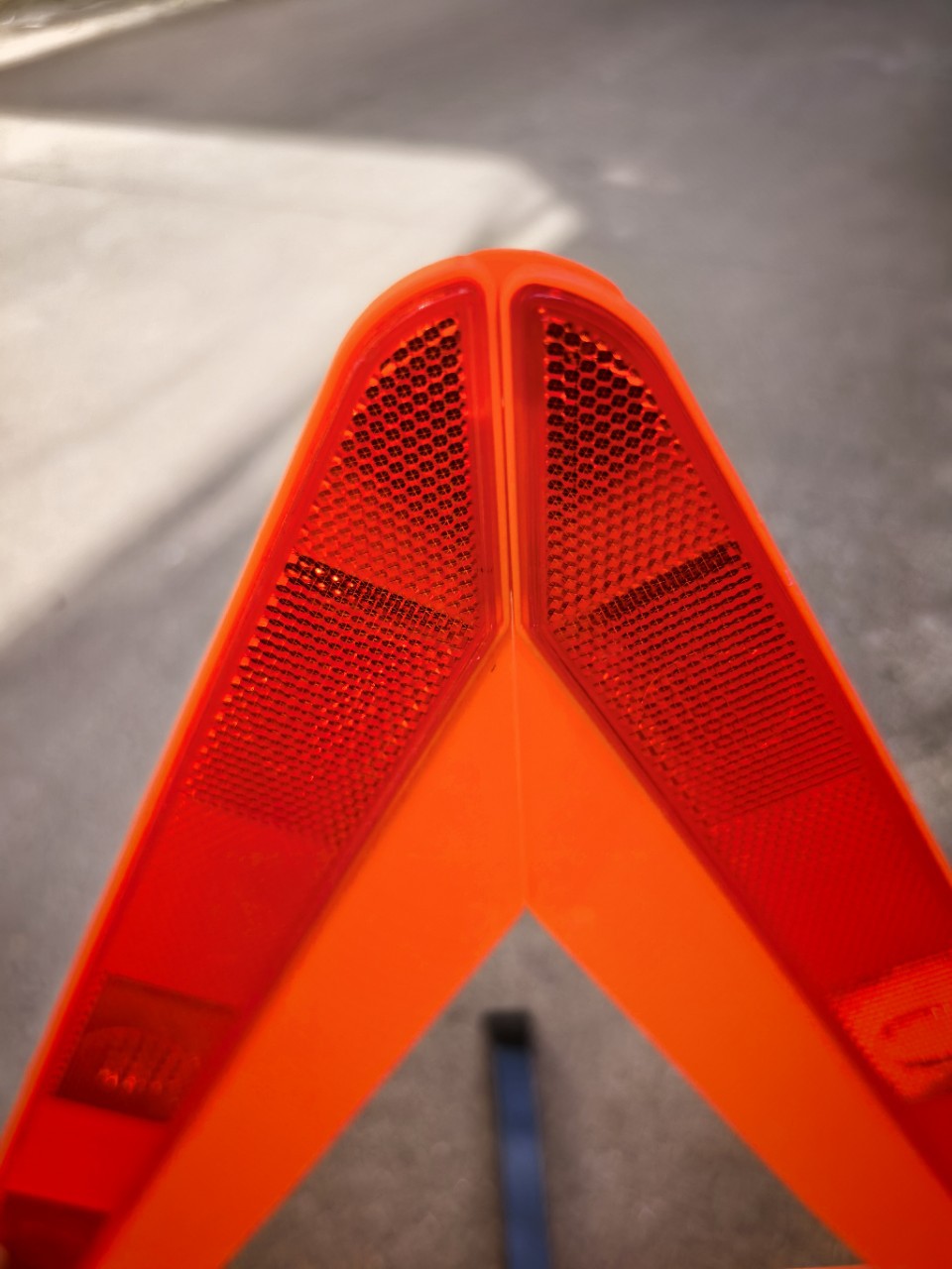 Motor Vehicle Triangle Sign, Car Reflective Tripod, Broken Vehicle Warning Sign, Warning Reflective Sign Must Be Used for Annual Inspection