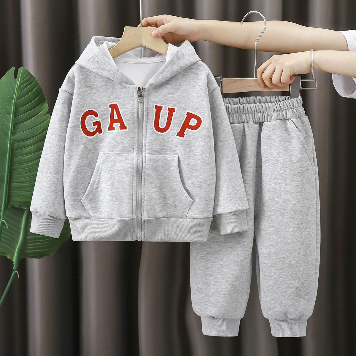 Trajes de vestir para niños otoño nuevos cardigans para niños 2025 con cremallera trajes deportivos encapuchados para niños image 4