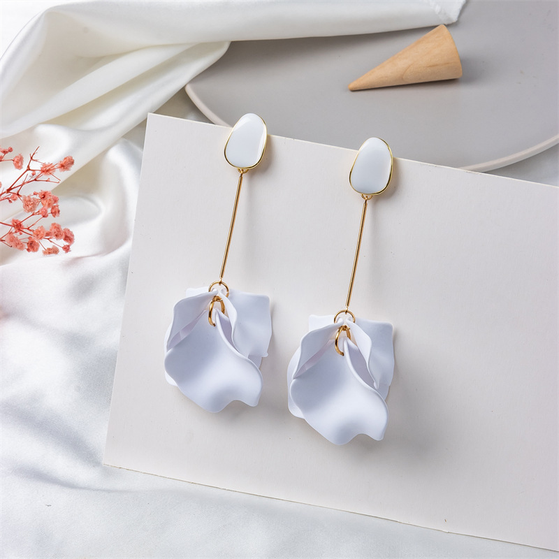 25g Weight Earrings, Ear Studs Classification Wedding, Travel Occasion Alloy Material Rose, Petal Pattern Women'S Gender Plating Design Fashion Style Fashion Rose Petal Alloy Women'S Earrings Ear Studs 35