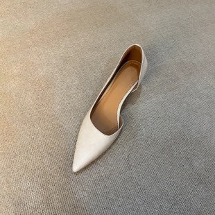 Sheepskin Version ~ French Pointed-Toe High-Heeled Shoes, One-Step Work Clothing Elegant, Thick-Heeled Flats, Shallow-Mouthed Hollow Work Shoes for Women