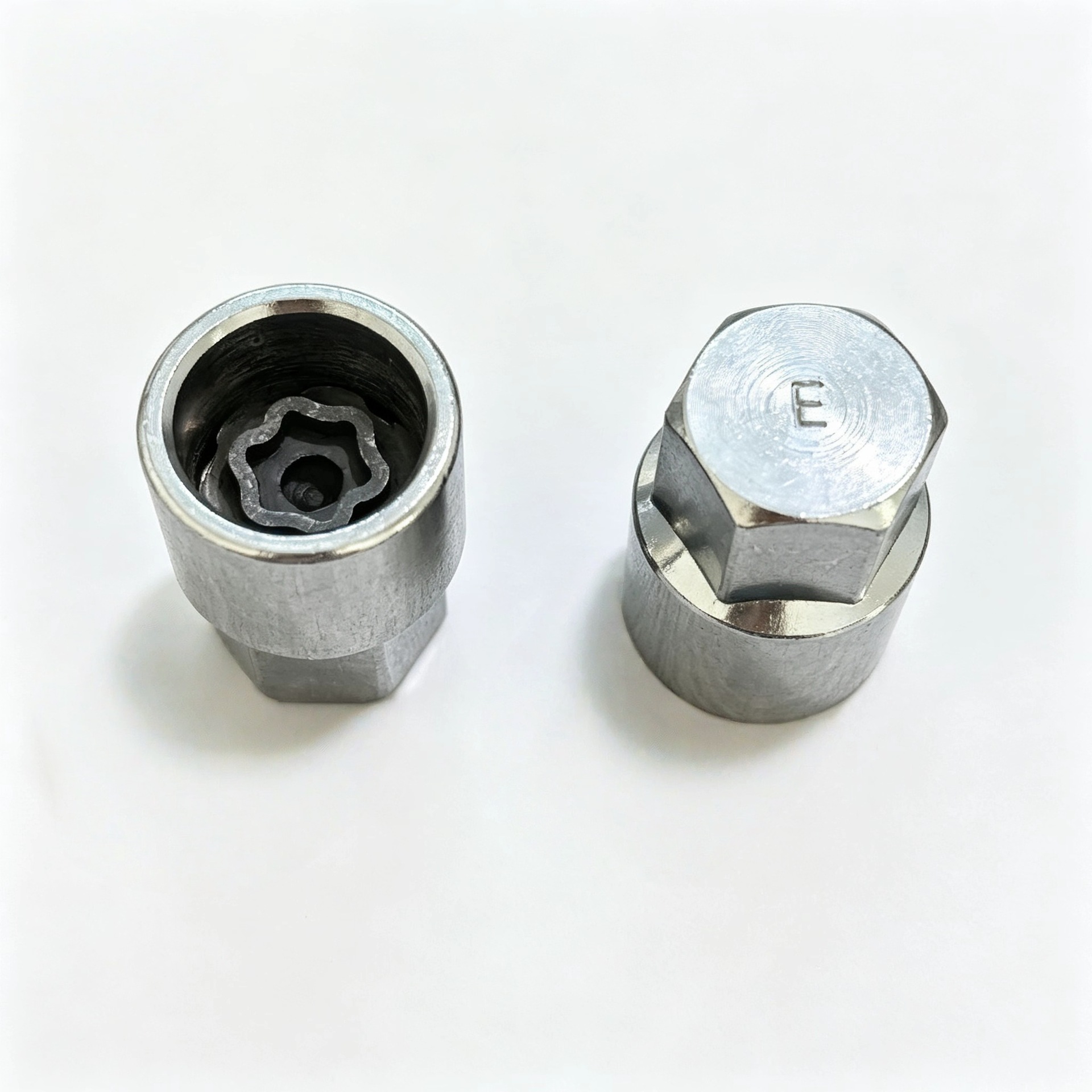 Suitable for Lexus and Toyota wheel hub removal tools, professional car tire lock key, anti-theft screw socket