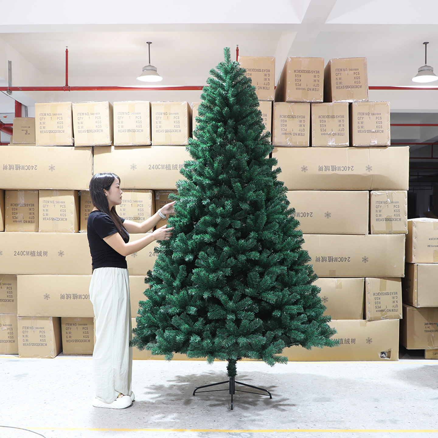 Árbol de Navidad puro PE mezclado PVC nieve flocado árbol desnudo blanco decoración de Navidad pleno pe árbol de Navidad precargado luz