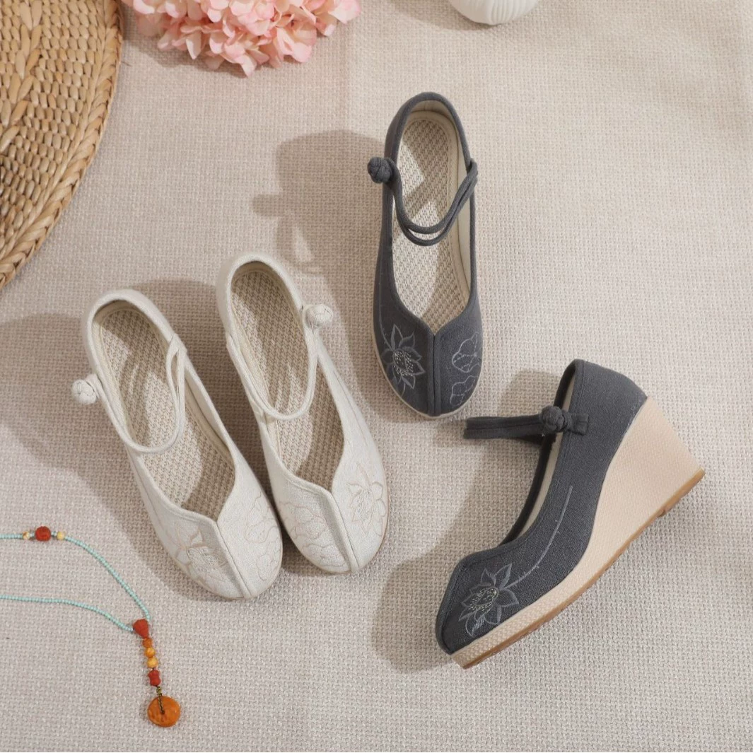 Весенние туфли 2025 года, новые, в стиле старого Пекина, с вышивкой, из ткани, модные, на высоком каблуке, с вышивкой, от производителя, оптом, на танкетке