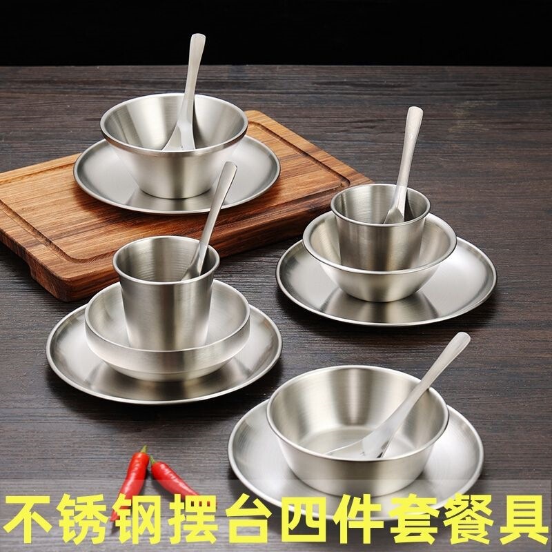 Korean-style stainless steel four-piece bowl and chopstick set for table setting in hot pot restaurants, themed restaurants, and commercial barbecue shops, in gold color