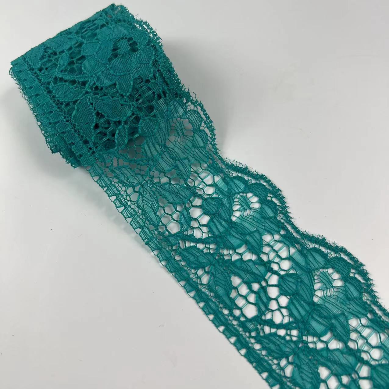 Suministro directo de fábrica 6cm encaje ropa textil para el hogar falda collar accesorios encaje color no elástico material de poliéster al por mayor