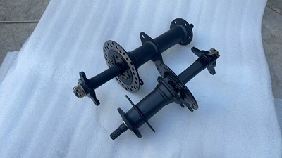 Half Axle, Motorcycle frame - long-and-short-axle-pair-three-hole-flange