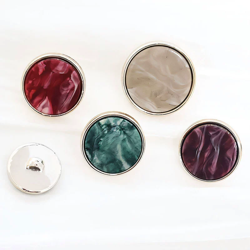 Плоская пластиковая пуговица Гальваника Окрашенная Пуговица шерстяная куртка ветровка кардиган декоративная пуговица фабрика прямых продаж