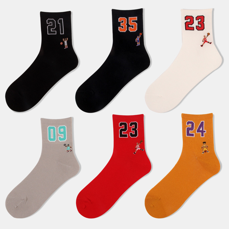 Four Seasons Universal Men's Sports Cotton Socks Sweat Absorbing Breathable Basketball Socks Not Stinky Feet Lovers Socks