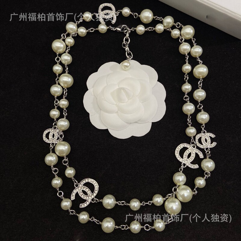 Classic White Gold Pearl Double C Rhinestone Long Sweater Necklace for Women, Versatile and Stylish Socialite Style Classic White Gold Pearl Double C Rhinestone Long Sweater Necklace for Women, Versatile and Stylish Socialite Style