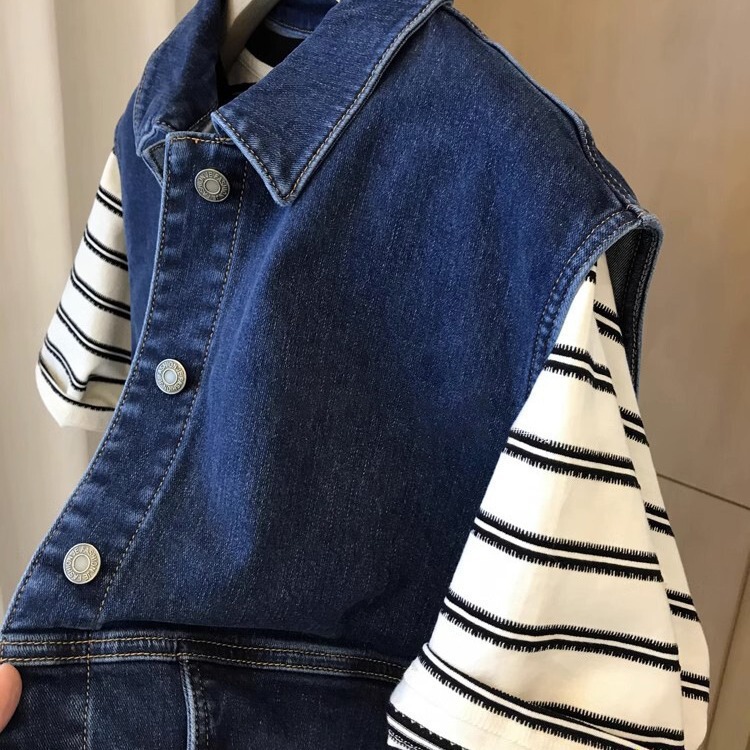 Craftsmanship and Quality Self-Retained Short Sleeves!! Early Autumn Style Loose Straight Denim Vest Jacket with a Vintage Look