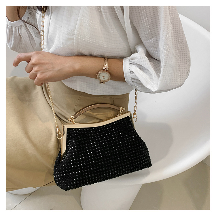 Women's Small Pu Leather Solid Color Vintage Style Classic Style Shell Lock Clasp Dome Bag display picture 2