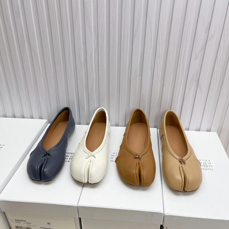 High Quality! Mm6 Margiela Ballet Shoes Women's Genuine Leather Tabl Split-Toe Shoes Flats Shallow Mouth Pleated Shoes