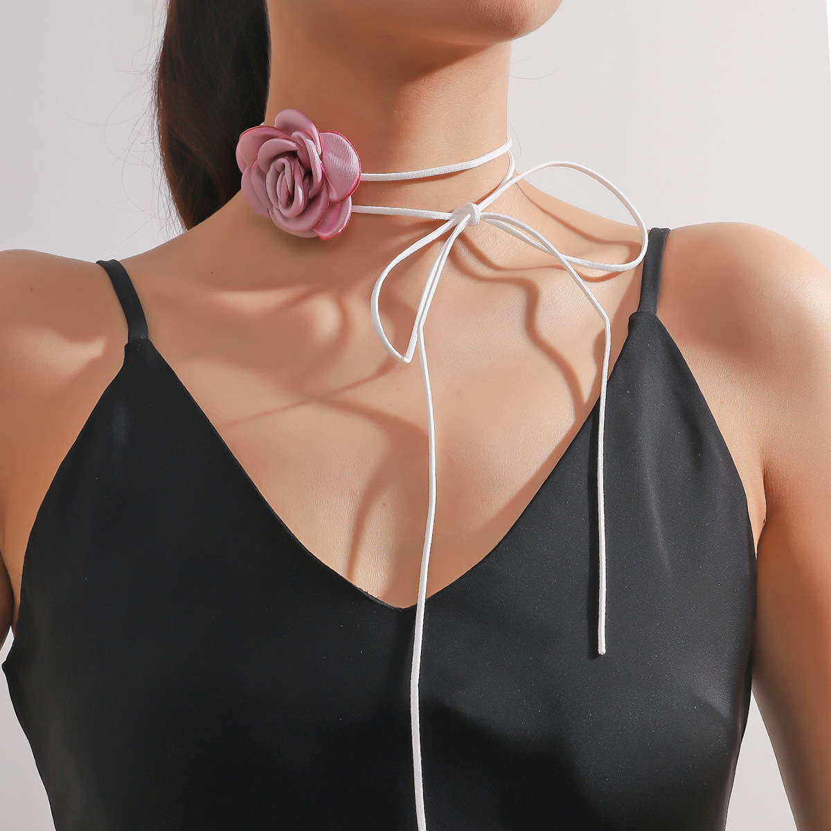 Negro beige vino rojo blanco Corea del Sur flor encaje-up gargantilla collar vintage corte sexy neckband cintura decoración