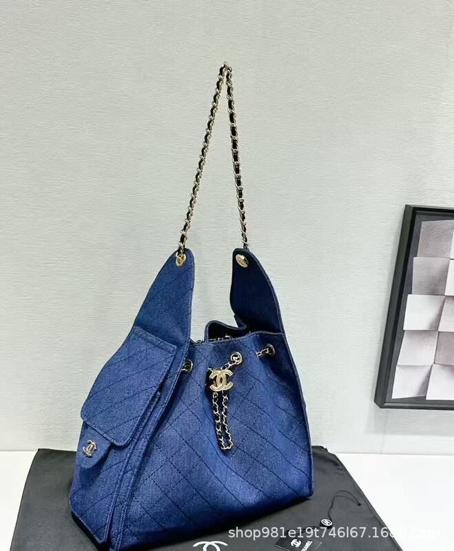 小香新款25c羊皮菱格女士流浪包抽绳链条水桶包轻便休闲 hobo手袋|undefined