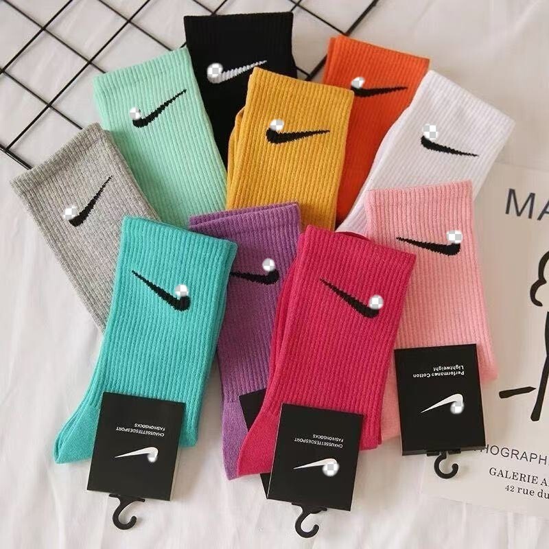 Foreign trade Suwan Nike-style men's and women's socks, long, medium, and short sports socks, running socks, basketball training socks, cotton socks Foreign trade Suwan Nike-style men's and women's socks, long, medium, and short sports socks, running socks, basketball training socks, cotton socks