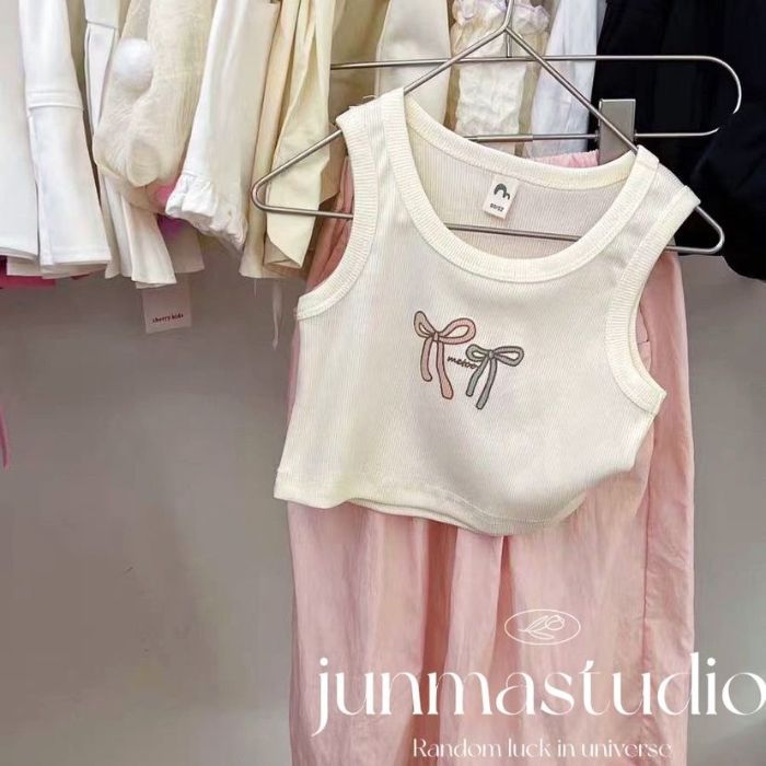 Traje de verano para niñas 2025 nuevo estilo estilo occidental chaleco para niñas pantalones a prueba de mosquitos pantalones anchos mujeres bebés niños traje de dos piezas