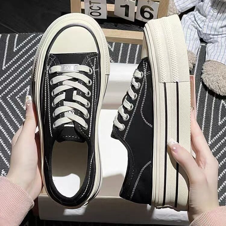 Chaussures en toile américaine pour femmes, semelles épaisses, augmentation de la hauteur, nouvelles chaussures blanches printemps 2024, chaussures de planche décontractées de style universitaire_voghion.com