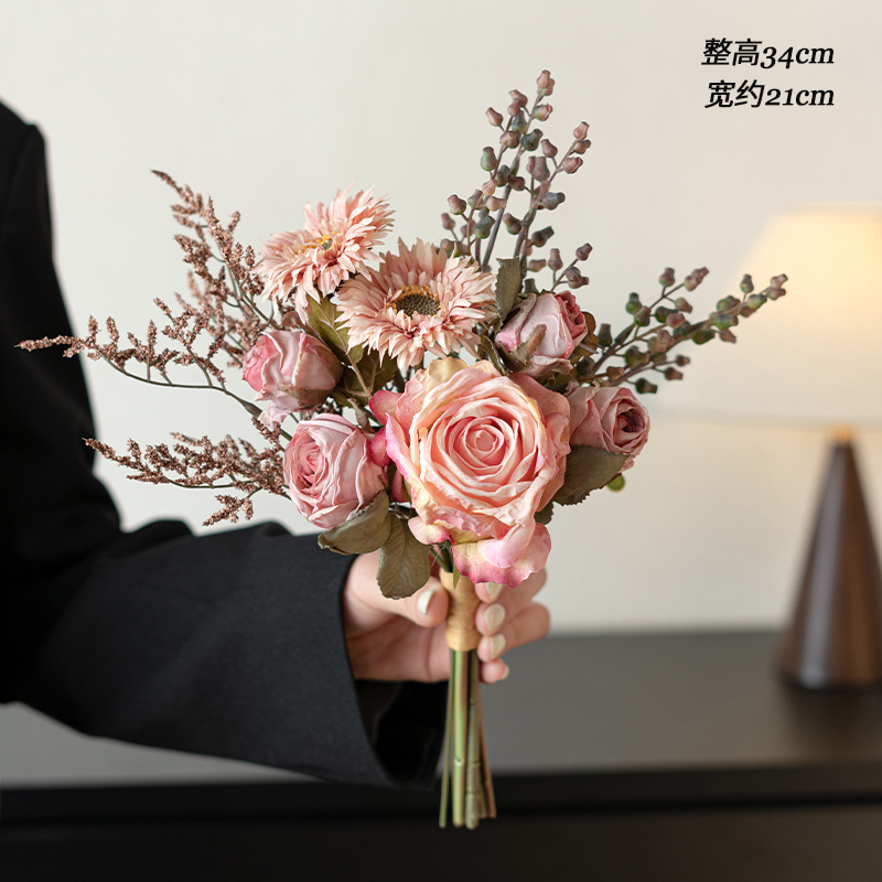 Bouquet d'artisanat d'herbe d'amant de rose et d'automne violet grec