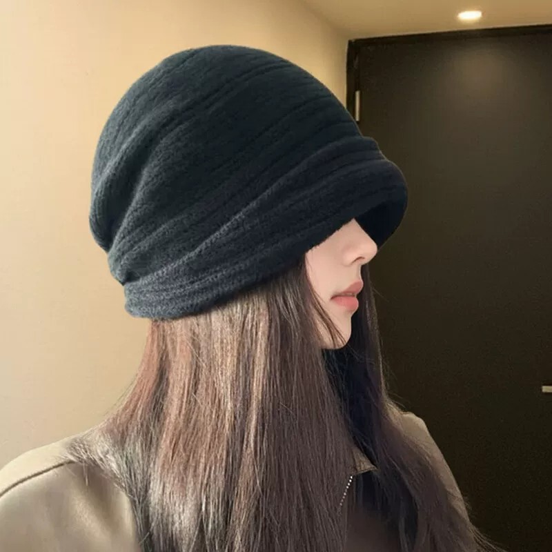 Large Head Circumference Black Curly Brim Pleated Beanie for Women, Winter Warmth, Face Slimming, Anti-Cold Knitted Wool Hat