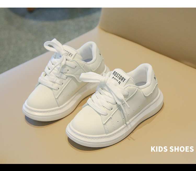 Koreanische Version von lässigen Boardschuhen, große Jungen und Mädchen, kleines Weiß mit dicken Sohlen, neue Kinderschuhe für Frühjahr 2024_voghion.com