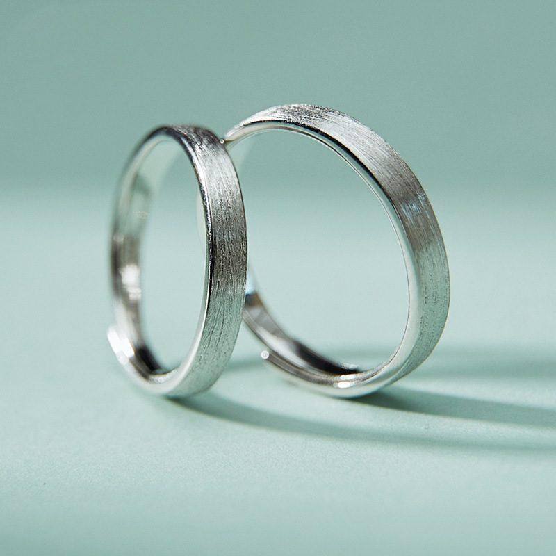 Schlichter Und Eleganter Herrenring Aus Titanstahl Für Den Alltag_voghion.com
