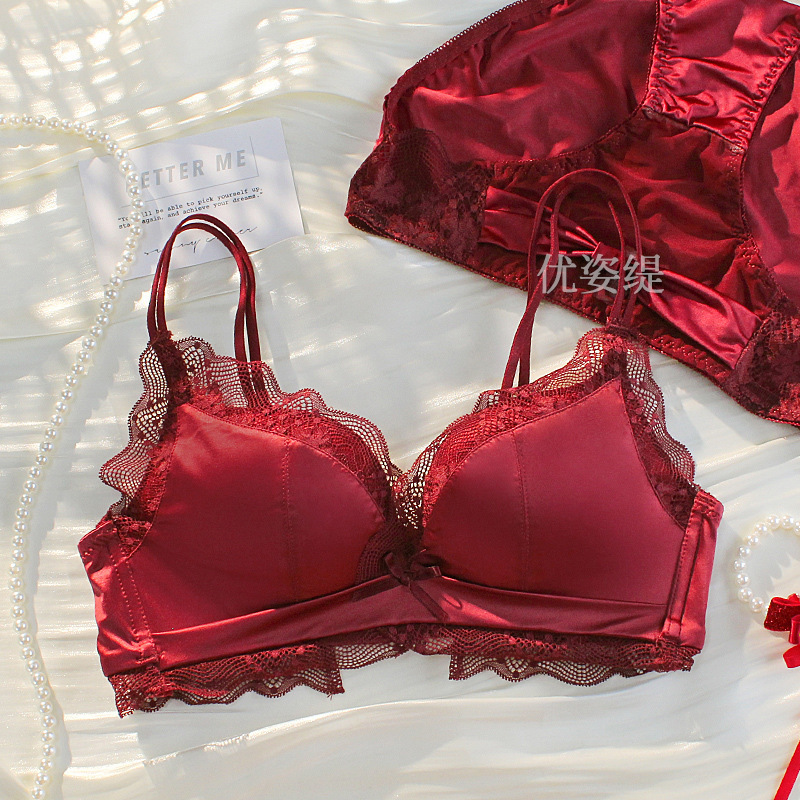 Red underwear suit Wedding Bride's birth year women's underwear small chest gathered seamless bra red wine red wedding Red underwear suit Wedding Bride's birth year women's underwear small chest gathered seamless bra red wine red wedding