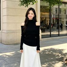 韩系露肩设计高领毛针织衫春季新款设计感显瘦上衣翻领辣妹轻熟