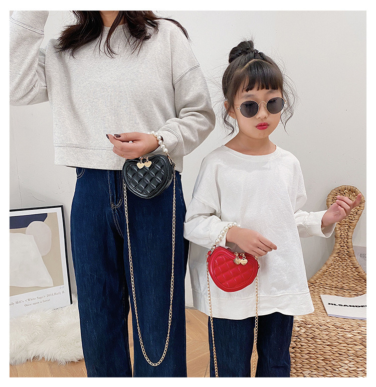 Lingge Pearl Chain Children's Bag Fashion One-shoulder Messenger Bag Coin Purse display picture 25