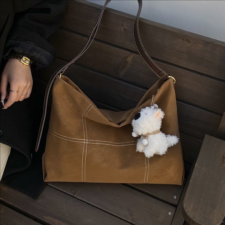 Bolsos retro retro mate de alta calidad para mujeres 2025, nueva moda de gran capacidad, bolsas de hombro, bolsas de hombro de estilo perezoso.