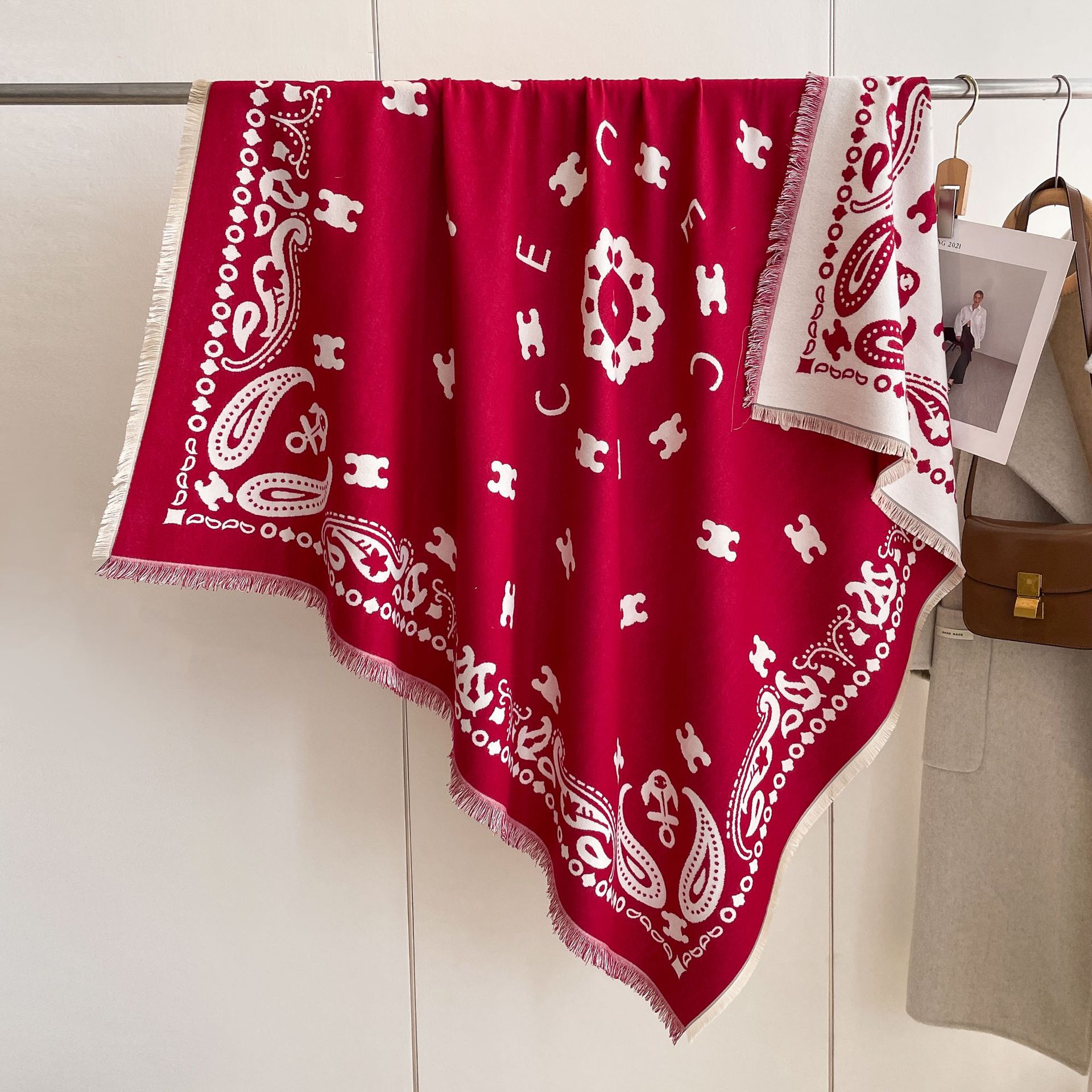 2024 otoño y invierno coreano clásico letras toallas simples versátiles nueva moda imitación de cachemira bufandas de calentamiento