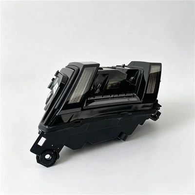 Zeekr 009, front LED daytime – Arxa fənər yığımı