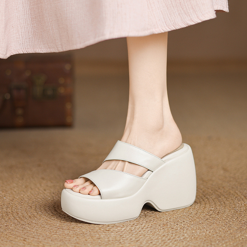 Dép sandal nữ đế xuồng một dây phong cách châu Âu, gót cao 7 cm — đen