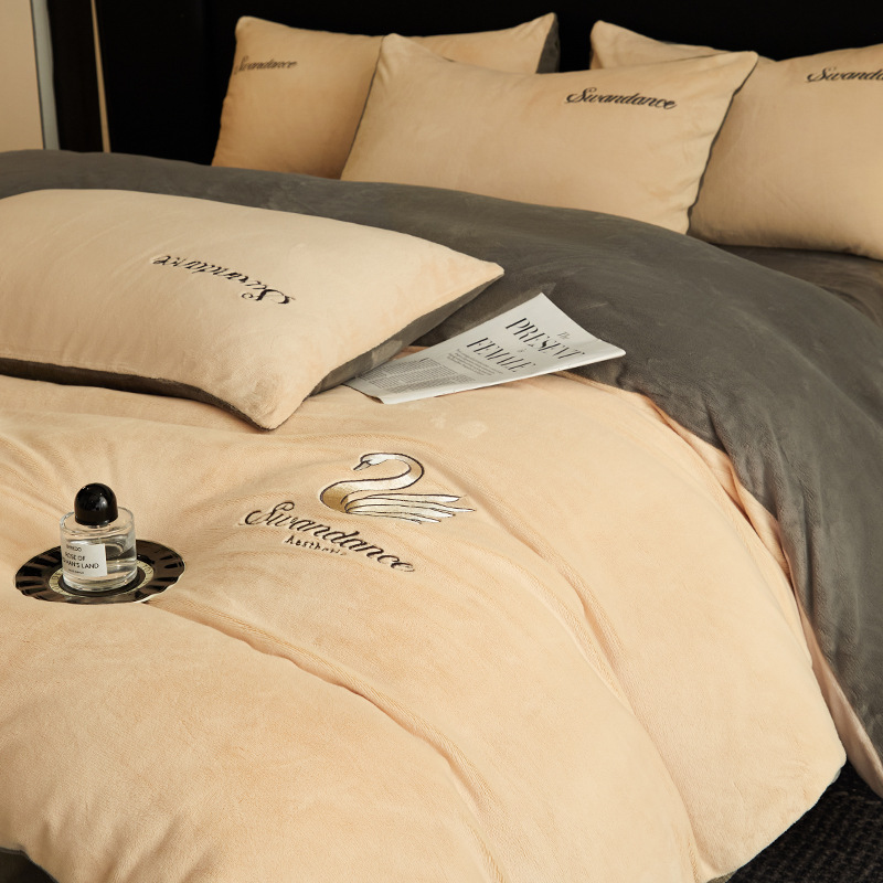 Leche de lana de invierno de cuatro piezas de lana de coral gruesa 2025 nueva ropa de cama de flanel de doble cara edredón de cama