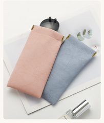 Automatic Open and Close Strap Makeup Bag with High-End Feel, Portable Travel Companion, Data Cord Makeup Storage Bag