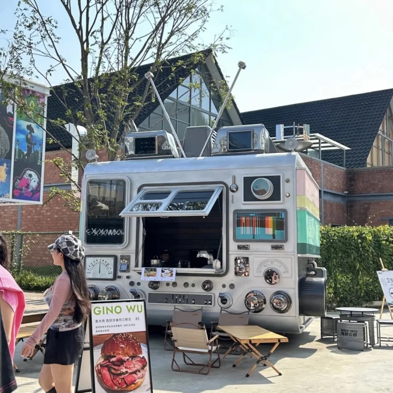 巨型收音机大型电视机户外网红美陈摆件景区营地餐车打卡拍照道具