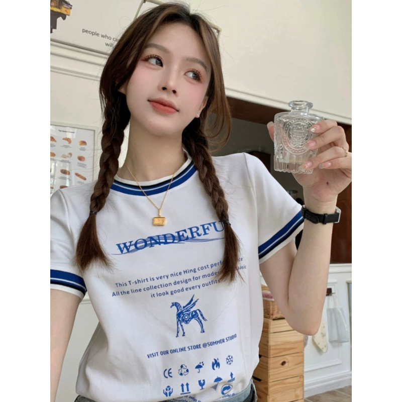 Топы в корейском стиле с джинсами, уникальный дизайн, нишевая футболка контрастного цвета с короткими рукавами и правым плечом для женщин, лето