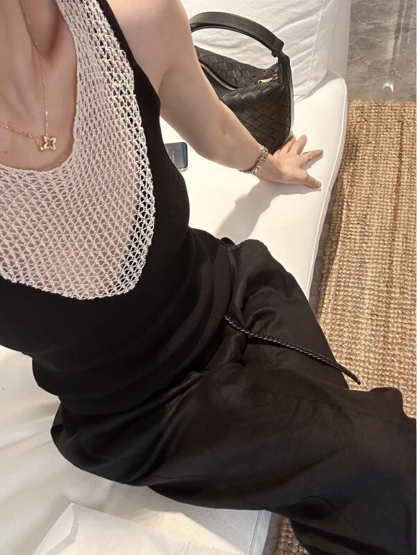 巨好看的镂空背心女夏外穿2025新款法式小资高级感无袖小吊带上衣|undefined