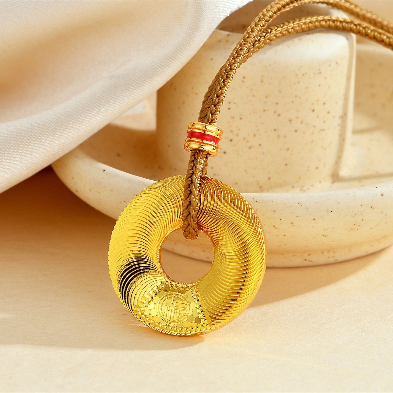 New Chinese-Style Peace Pendant, Sand Gold Crushed Ice Cat's Eye Necklace, Brass Gold-Plated Auspicious Message Pendant for Women