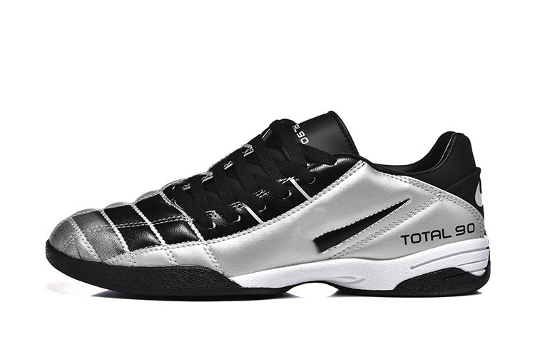 Cross-border T90 Messi con zapatillas de fútbol de alto nivel bajo para estudiantes masculinos y femeninos entrenamiento de clavos de paja zapatillas deportivas al aire libre antideslizantes