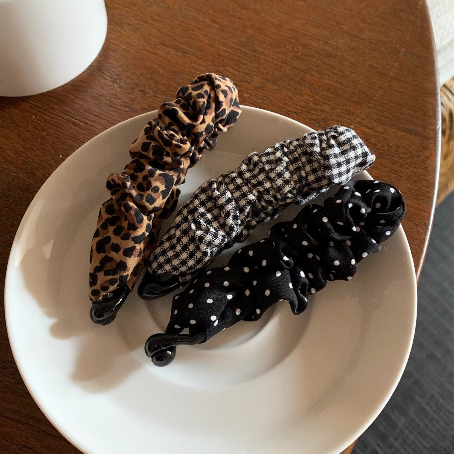 Vintage Leopard Print Polka Dot Ruched Banana Clip with a High-End Feel, Ponytail Twist Vertical Clip, Back of the Head Volume-Enhancing Horizontal Hairpin