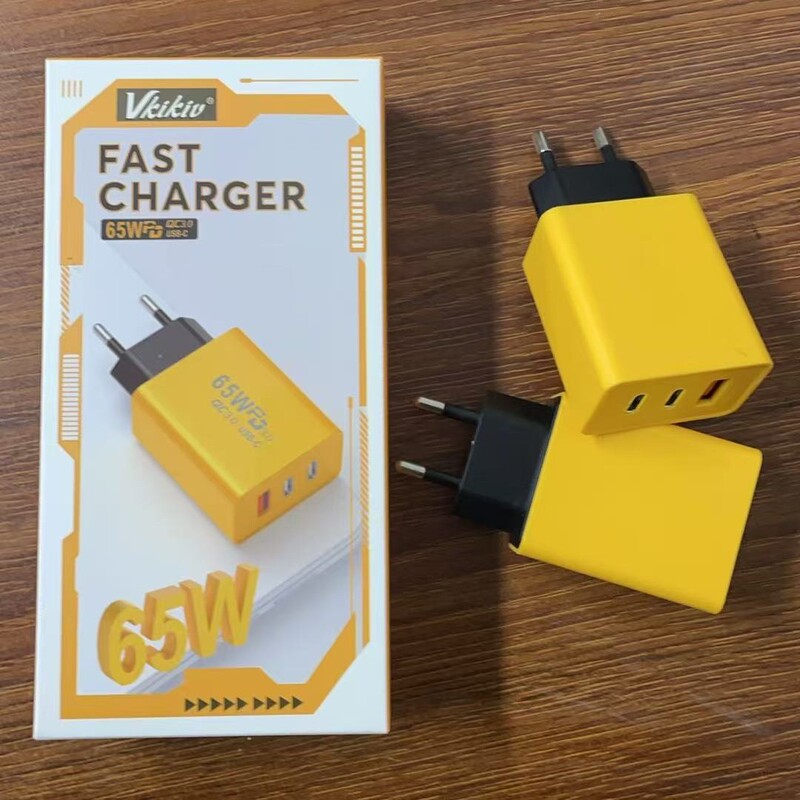 New Product Pd65W Smart Charging Head Dual Type-C + Single USB Adapter Multi-Function Mobile Phone Fast Charging Charger