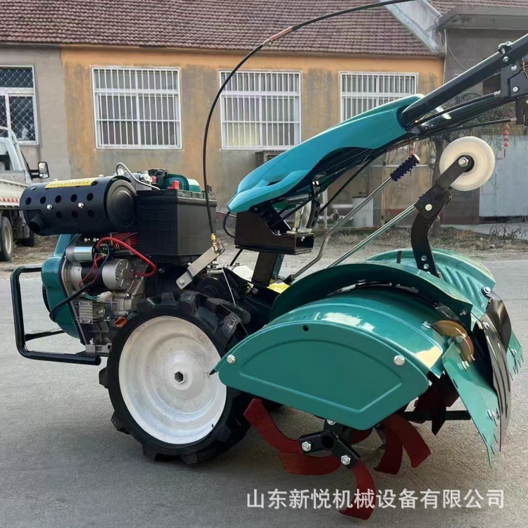 195柴油电启动四驱微耕机 小型农用耕地机 自走式旋耕除草机